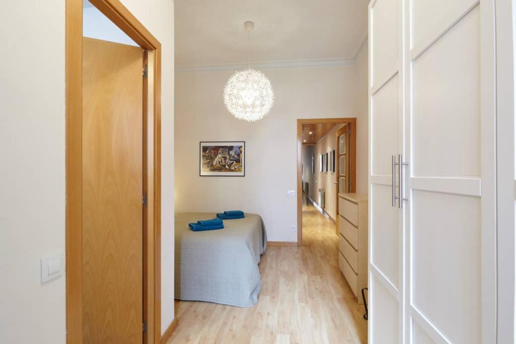 Beautiful apartment in Eixample Barcelona Exterior foto